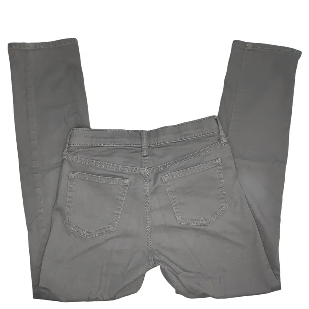 Old Navy Gray karate slim build-in flex Max boys size 10 w/adjustable waist